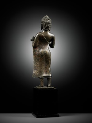 Lot 362 - A BRONZE FIGURE OF BUDDHA, MON-DVARAVATI PERIOD