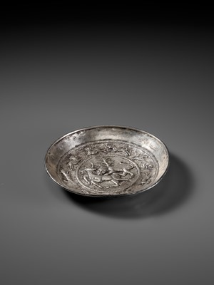 Lot 322 - A SILVER REPOUSSÉ ‘HUNTING’ PLATE, CENTRAL ASIA, 1ST MILLENNIUM AD