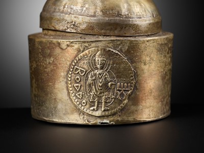 Lot 326 - A SILVER RELIQUARY IN THE FORM OF A STUPA, KUSHAN EMPIRE, REIGN OF KING KANISHKA I, 127-150 AD