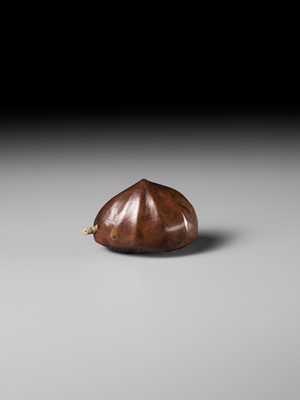 Lot 88 - MINKO: A WOOD NETSUKE OF A CHESTNUT WITH A MOVEABLE MAGGOT