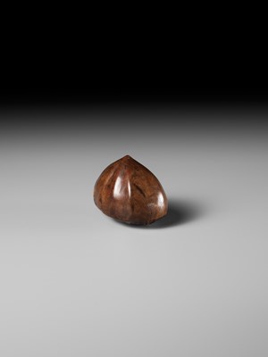 Lot 88 - MINKO: A WOOD NETSUKE OF A CHESTNUT WITH A MOVEABLE MAGGOT