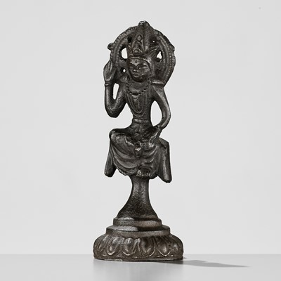 A BRONZE FIGURE OF A BODHISATTVA