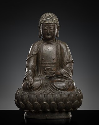 Lot 315 - A BRONZE FIGURE OF BUDDHA BHAISAJYAGURU, MING DYNASTY