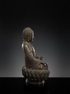 Lot 315 - A BRONZE FIGURE OF BUDDHA BHAISAJYAGURU, MING DYNASTY