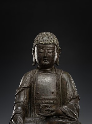 Lot 315 - A BRONZE FIGURE OF BUDDHA BHAISAJYAGURU, MING DYNASTY
