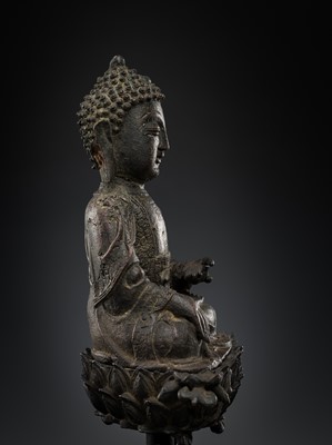 Lot 316 - A BRONZE FIGURE OF BUDDHA SHAKYAMUNI, MING DYNASTY