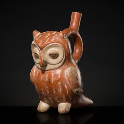 Lot 134 - A CERAMIC STIRRUP-SPOUT VESSEL IN THE FORM OF AN OWL, VICÚS OR MOCHE CULTURE