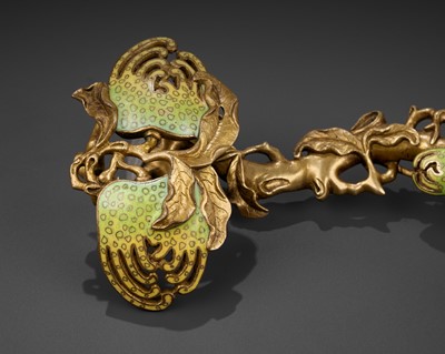 Lot 353 - A CHAMPLEVÉ ENAMEL ‘BUDDHA’S HAND’ RUYI SCEPTER, QING DYNASTY