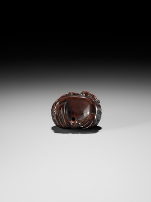 Lot 15 - KAZUNORI: A LARGE WOOD NETSUKE OF DAIKOKU AND EBISU AT SETSUBUN