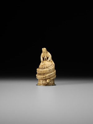 Lot 19 - A RARE MARINE TOOTH NETSUKE OF KIYOHIME