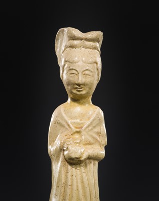 Lot 210 - A STRAW GLAZED POTTERY FIGURE OF A COURT LADY, SUI DYNASTY