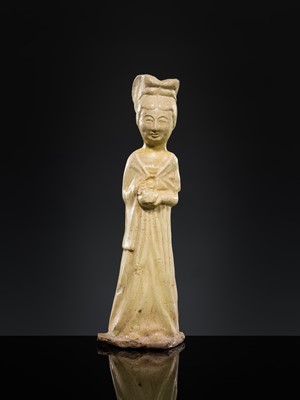 Lot 210 - A STRAW GLAZED POTTERY FIGURE OF A COURT LADY, SUI DYNASTY