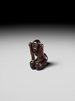 Lot 204 - KOICHI: AN UNUSUAL WOOD NETSUKE OF A KNEELING OLD MAN