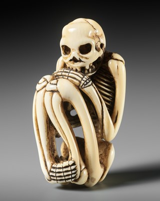 Lot 97 - A FINE IVORY NETSUKE OF A SKELETON