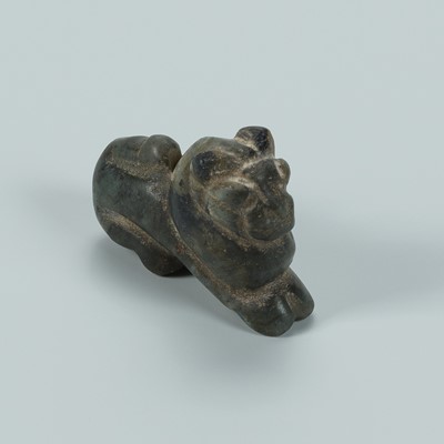 Lot 1416 - A BACTRIAN LABRADORITE AMULET OF A LION, c. 2500 YEARS OLD