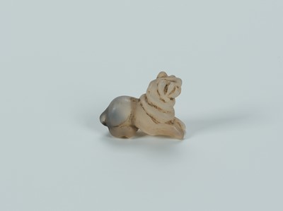 Lot 1393 - A BACTRIAN AGATE AMULET OF A LION, c. 2500 YEARS OLD