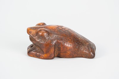 Lot 1433 - AN OLD STONE AMULET OF A FROG