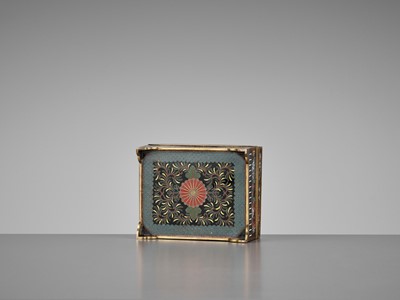 Lot 97 - TAKAHARA: A FINE CLOISONNÉ BOX AND COVER WITH A DRAGON