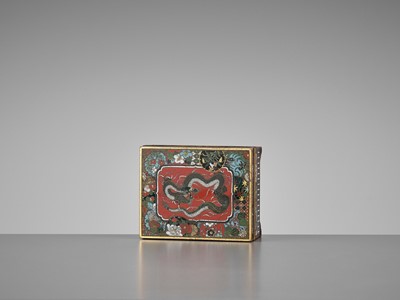 Lot 97 - TAKAHARA: A FINE CLOISONNÉ BOX AND COVER WITH A DRAGON