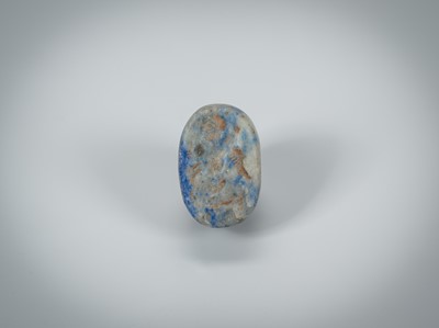 Lot 1339 - A BACTRIAN LAPIS LAZULI INTAGLIO SEAL WITH A WINGED FIGURE, c. 2ND CENTURY BC