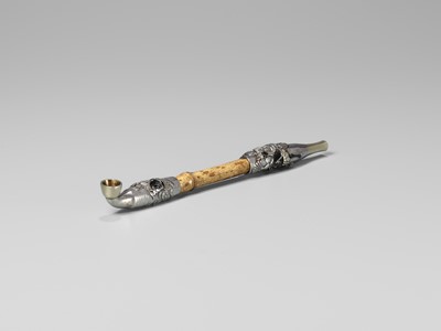 Lot 71 - SHORYUKEN MASATERU: A FINE AND LARGE SILVER AND BAMBOO KISERU (PIPE) DEPICTING THE BATTLE OF UJI