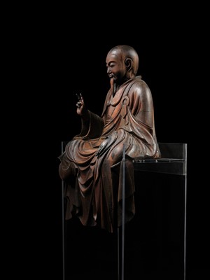 Lot 161 - A LARGE WOOD FIGURE OF A FUDAISHI, C. 1700