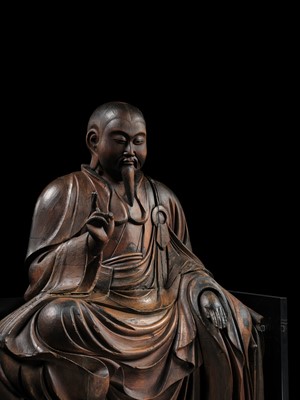 Lot 161 - A LARGE WOOD FIGURE OF A FUDAISHI, C. 1700