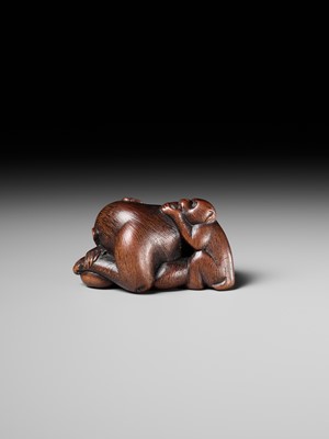 Lot 143 - MASANOBU: A SUPERB WOOD NETSUKE OF A MONKEY AND YOUNG