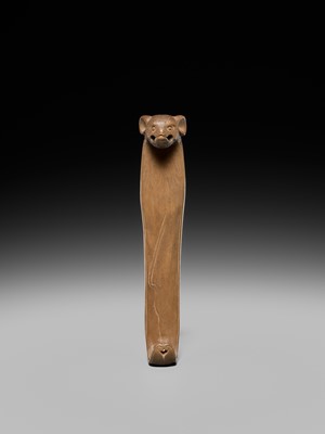 Lot 437 - KYOKUTEI: AN UNUSUAL SO-SCHOOL WOOD OBI-HASAMI NETSUKE OF A STYLIZED BAT
