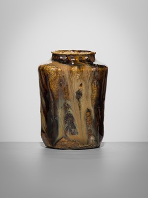 Lot 191 - A SETO WARE BROWN-GLAZED CHAIRE (TEA CADDY)