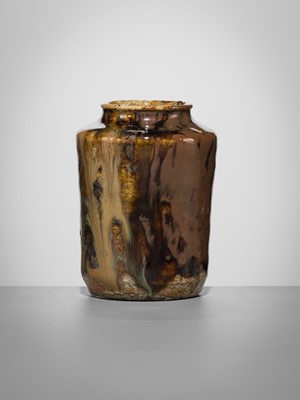 Lot 191 - A SETO WARE BROWN-GLAZED CHAIRE (TEA CADDY)