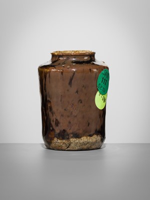 Lot 191 - A SETO WARE BROWN-GLAZED CHAIRE (TEA CADDY)