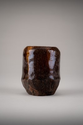 Lot 165 - AN IRREGULAR SETO WARE BROWN-GLAZED CHAIRE (TEA CADDY)