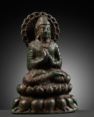 Lot 608 - A SILVER-INLAID BRONZE FIGURE OF BUDDHA, SWAT VALLEY, 7TH-8TH CENTURY