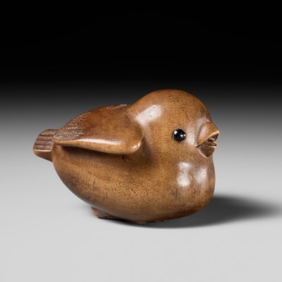 Lot 444 - A WOOD NETSUKE OF A FLEDGLING