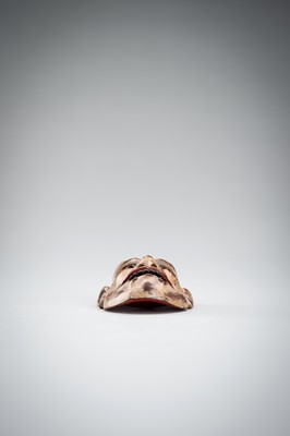 Lot 478 - A WOOD MASK NETSUKE OF HANNYA