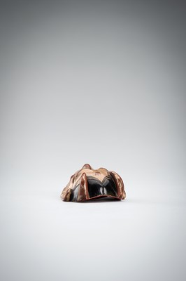 Lot 478 - A WOOD MASK NETSUKE OF HANNYA