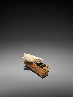 Lot 233 - A FINE IVORY, STAG ANTLER AND WOOD OKIMONO OF A KINGFISHER CATCHING AN EEL