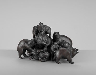 Lot 19 - UNKOKU: AN EXTREMELY RARE PATINATED OKIMONO GROUP OF HIMALAYAN BROWN BEARS IN A PILE