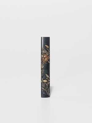 Lot 270 - ISHIGURO MASAYOSHI: A FINE ISHIGURO SCHOOL SHAKUDO KOZUKA DEPICTING A LILY