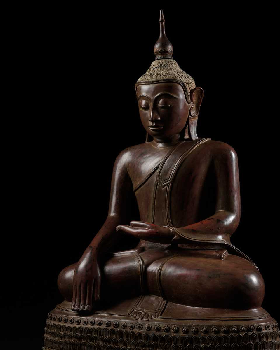Lot 392 - A LARGE DRY LACQUER FIGURE OF BUDDHA SHAKYAMUNI, BURMA, 18TH – 19th CENTURY