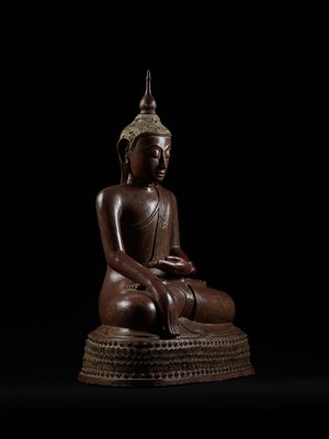 Lot 392 - A LARGE DRY LACQUER FIGURE OF BUDDHA SHAKYAMUNI, BURMA, 18TH – 19th CENTURY