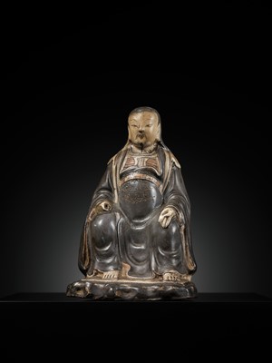 Lot 553 - A RARE CIZHOU PAINTED FIGURE OF ZHENWU, YUAN TO EARLY MING DYNASTY, 14TH-15TH CENTURY