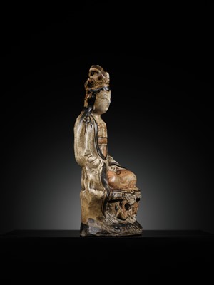 Lot 340 - A CIZHOU PAINTED FIGURE OF GUANYIN, JIN TO EARLY MING DYNASTY