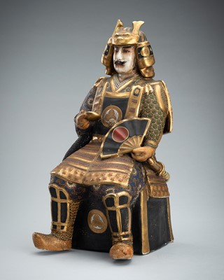 Lot 136 - A SATSUMA CERAMIC FIGURE OF A SAMURAI, c. 1900s