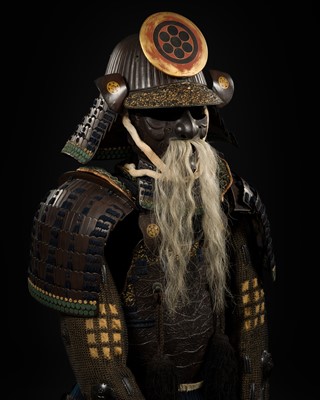 Lot 163 - A KAGA SUIT OF ARMOR WITH A SUJIBACHI KABUTO AND HOSOKAWA CLAN MON MAEDATE