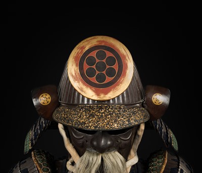 Lot 163 - A KAGA SUIT OF ARMOR WITH A SUJIBACHI KABUTO AND HOSOKAWA CLAN MON MAEDATE