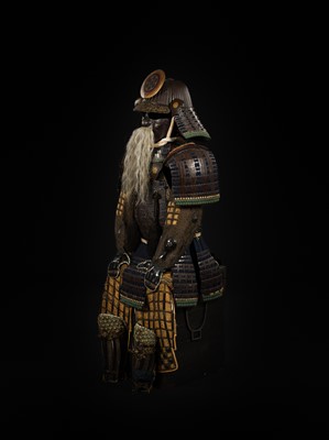 Lot 163 - A KAGA SUIT OF ARMOR WITH A SUJIBACHI KABUTO AND HOSOKAWA CLAN MON MAEDATE