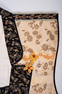 Lot 160 - A SILK BROCADE ‘PHOENIX’ JIMBAORI (ARMOR SURCOAT)