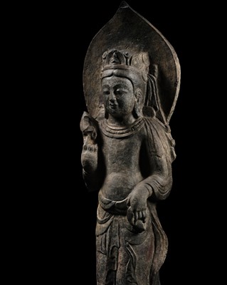 Lot 337 - A RARE LIMESTONE FIGURE OF AVALOKITESHVARA, XIANGTANGSHAN CAVES, NORTHERN QI DYNASTY, 6TH CENTURY